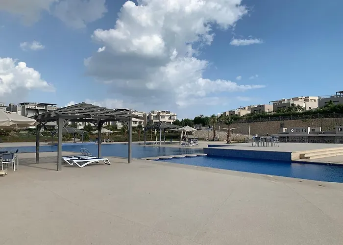 2bdr Pool View In Einbay L Free Access Alpesi faház Ajn-Szuhna