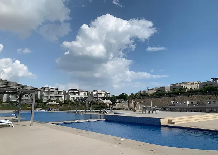 2bdr Pool View In Einbay L Free Access Ajn-Szuhna