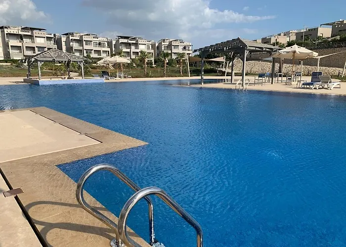 2bdr Pool View In Einbay L Free Access Ajn-Szuhna